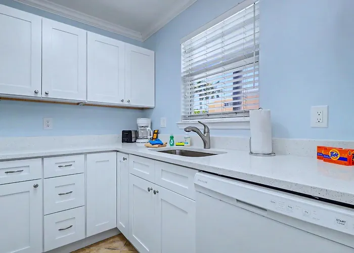 Barefoot F104 Holiday home *