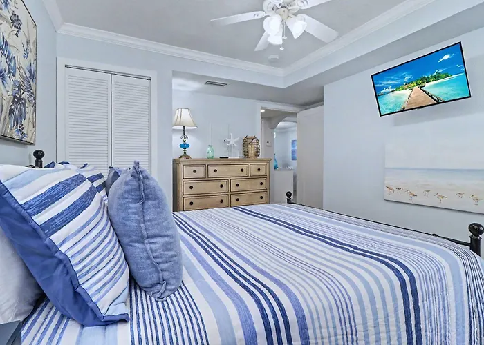 Barefoot F104 Holiday home *