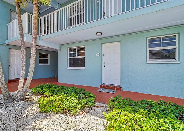 Holiday home Barefoot F104 *